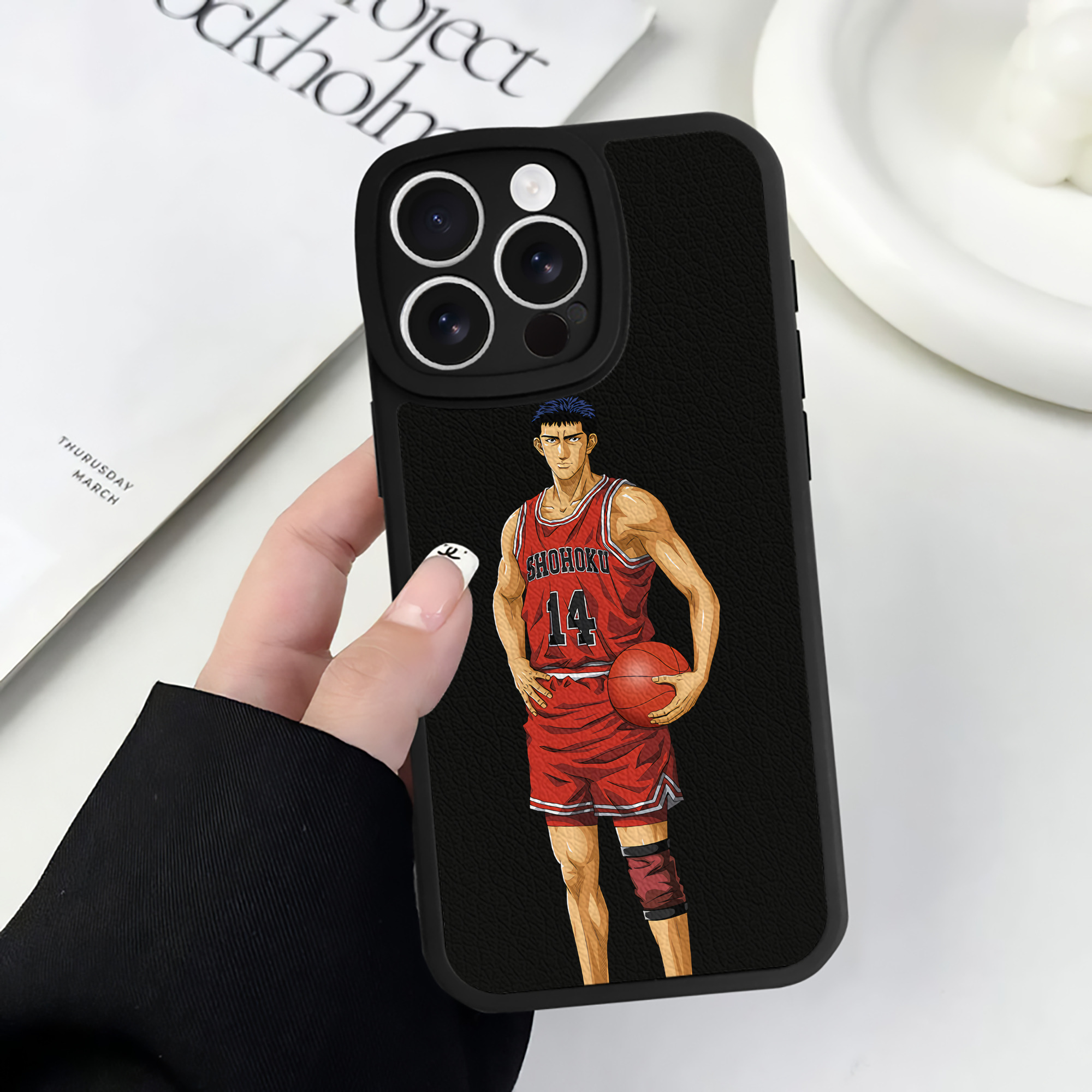 （画像用） SLAM DUNK／スラムダンク 【iPhone 16シリーズ対応】シリコンスマホケース（レザー調） 材質：シリコン